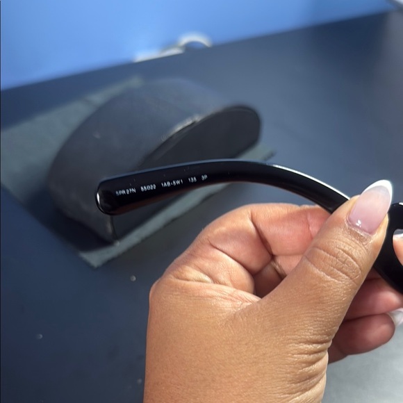 Prada Black Oversized Sunglasses - Picture 2 of 5